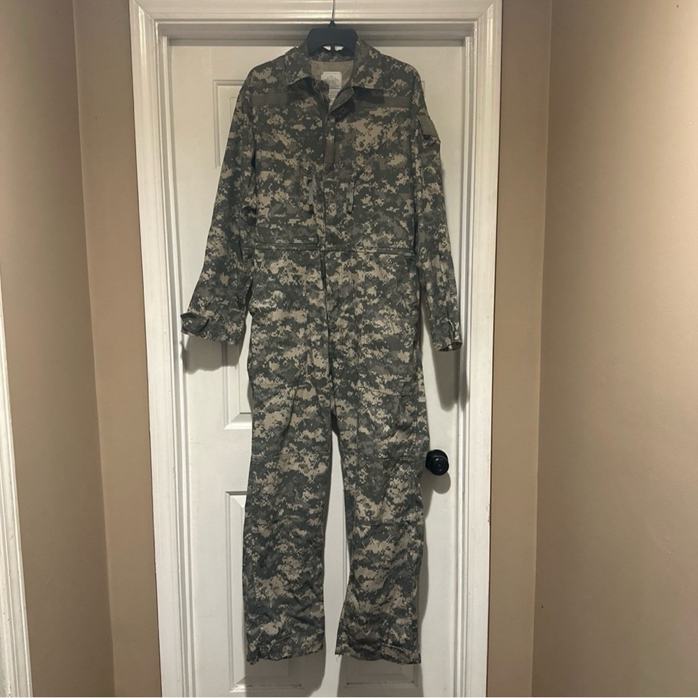 Military Type III Mechanic Coveralls Size S ACU Digital Camo 8415-01-524-7376